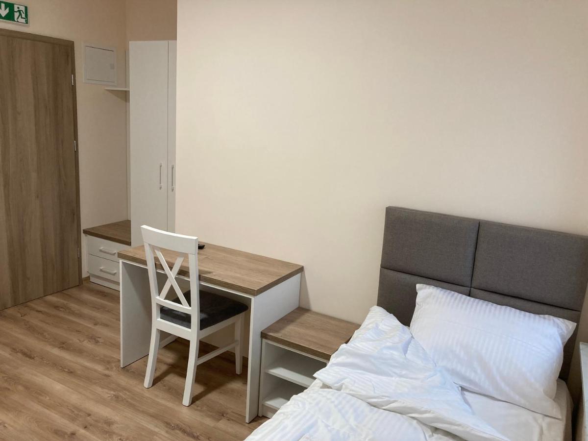 Hotel Aljan Wiazownica Екстер'єр фото