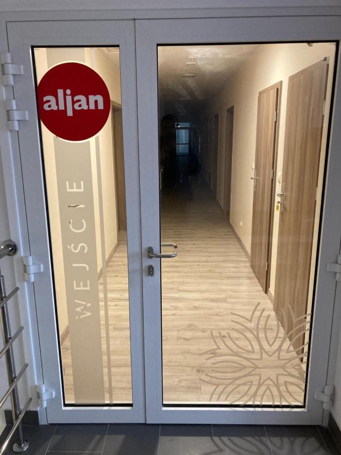 Hotel Aljan Wiazownica Екстер'єр фото
